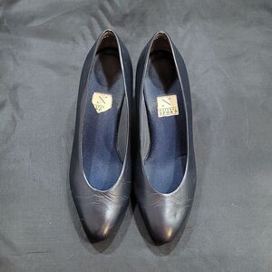 NATURAL SPORT POINTED TOE LOW HEEL WOMEN"S PUMP